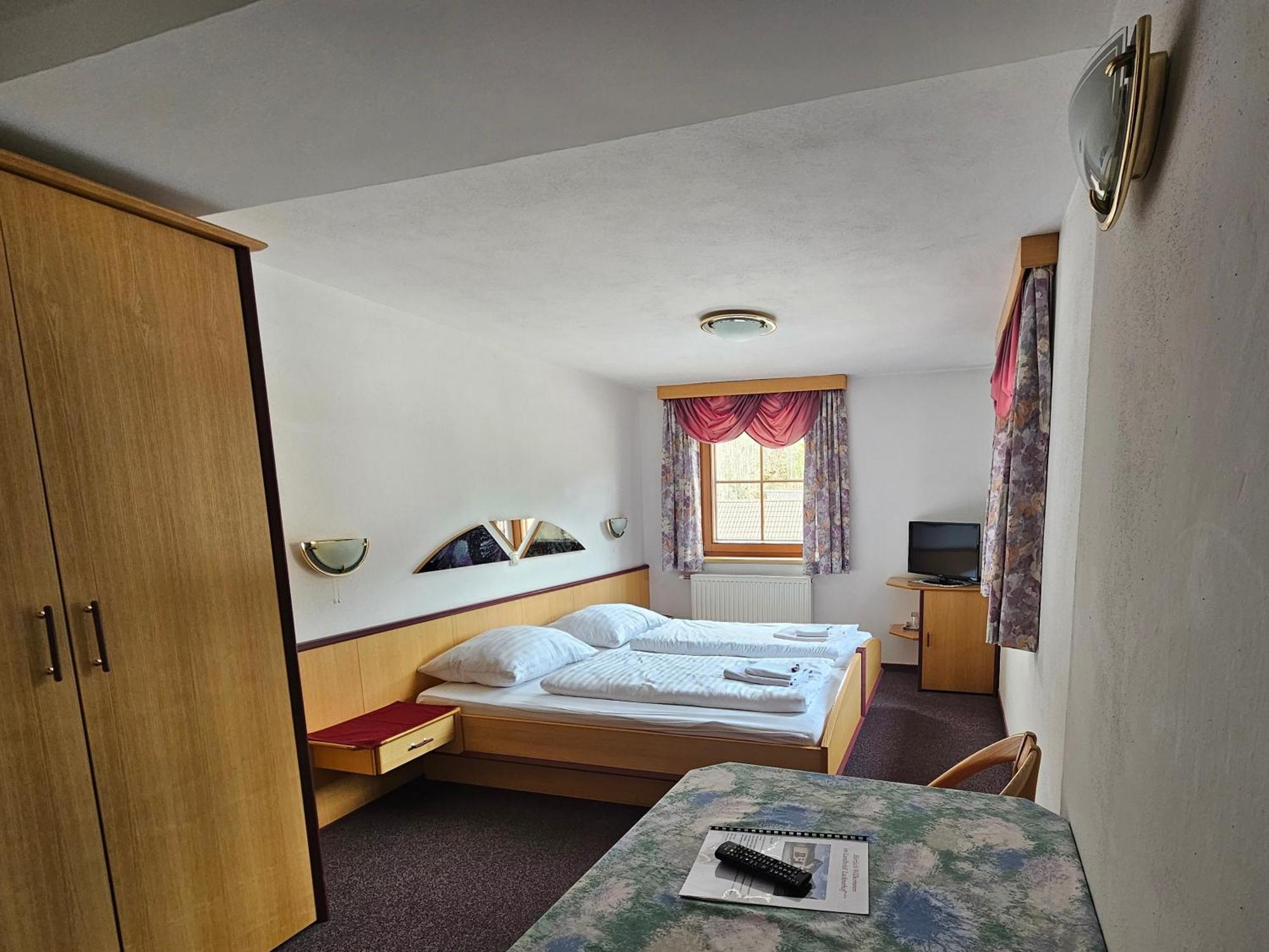 Landhotel Lacknerhof Mariapfarr Δωμάτιο φωτογραφία